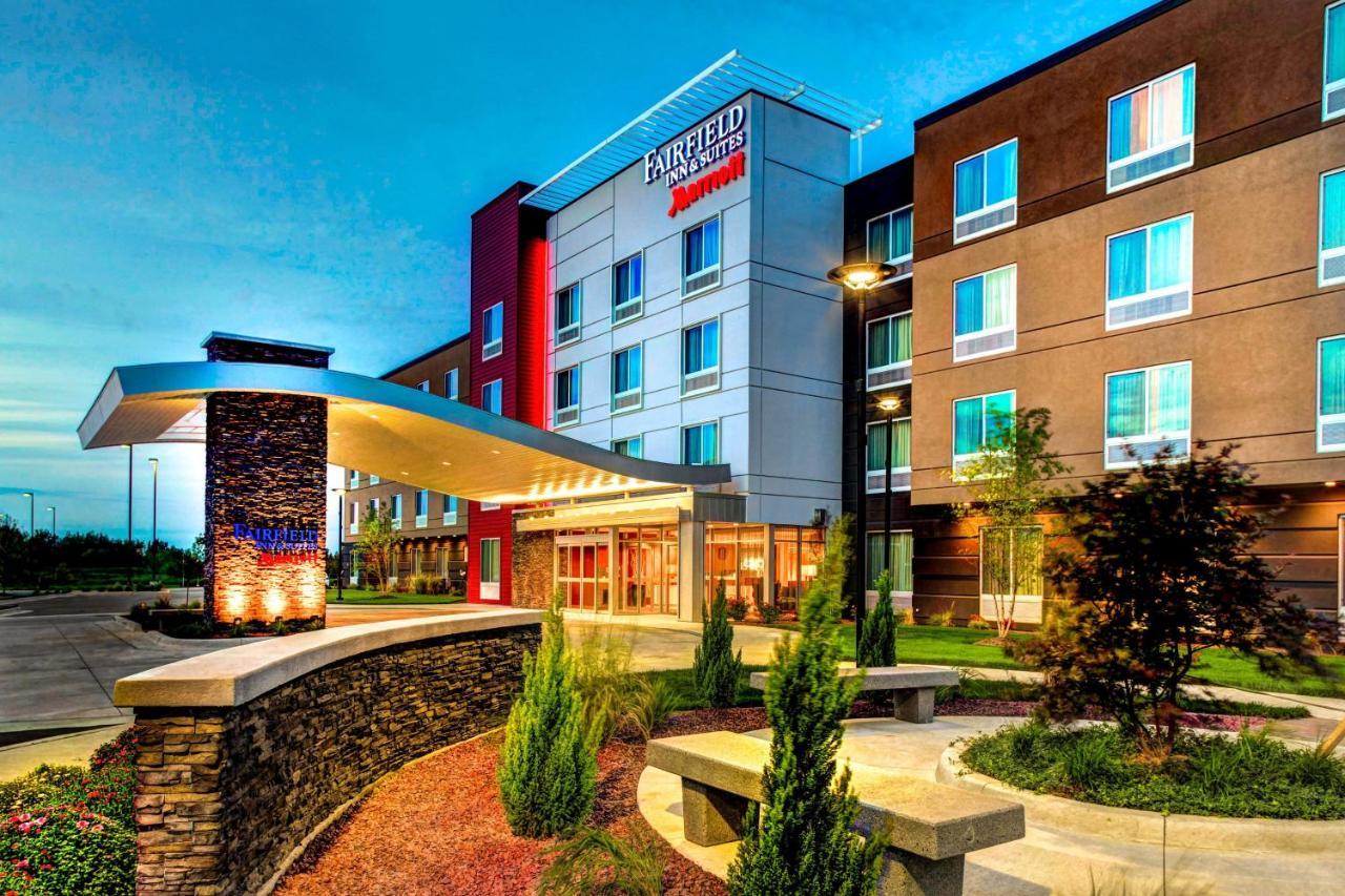 Fairfield Inn & Suites By Marriott Lansing At Eastwood Extérieur photo