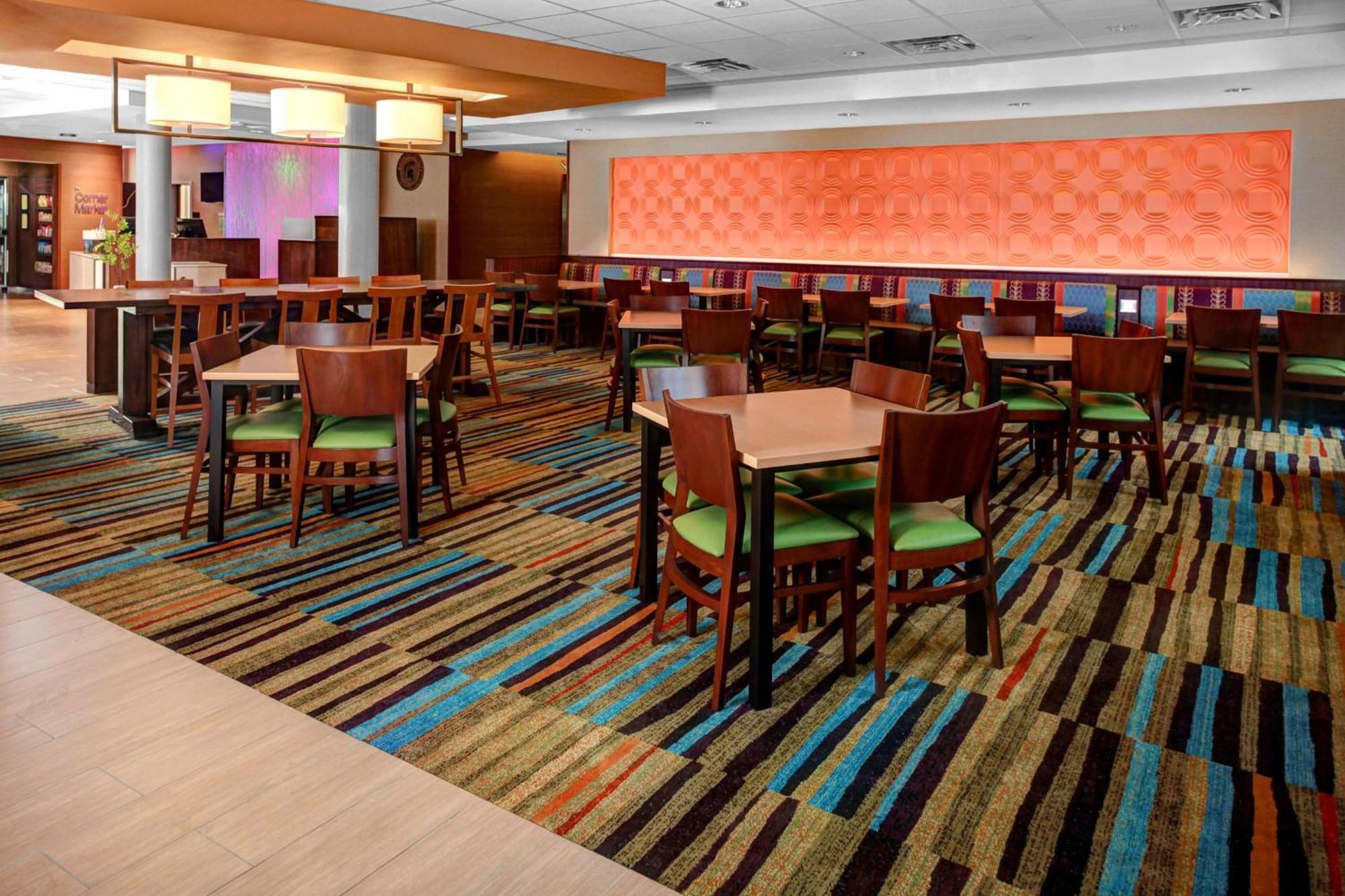 Fairfield Inn & Suites By Marriott Lansing At Eastwood Extérieur photo