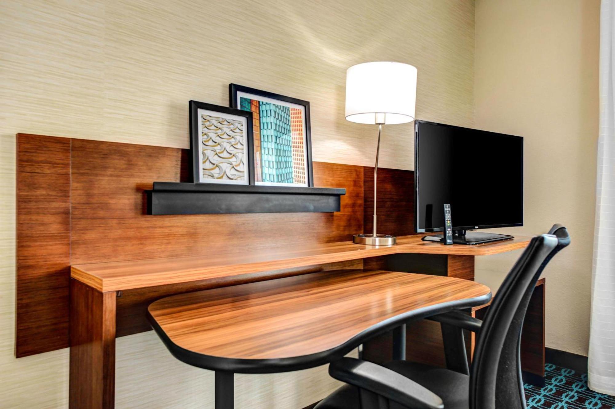 Fairfield Inn & Suites By Marriott Lansing At Eastwood Extérieur photo